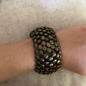 Gold stretch bracelet